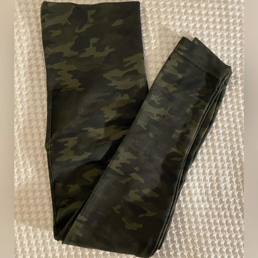spanx green camo leggings